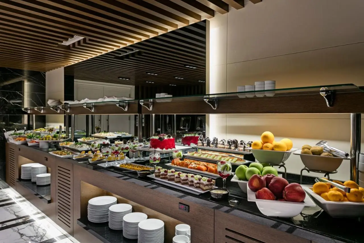 B Business Hotel & Spa