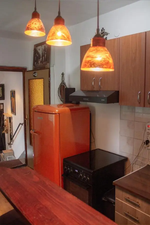 Pink Houdini Home