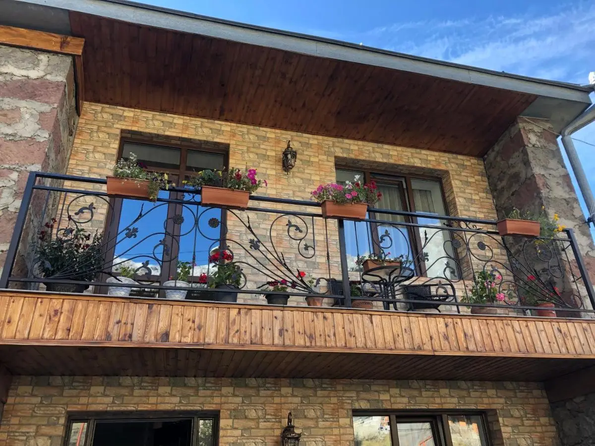 Ia's Guest House