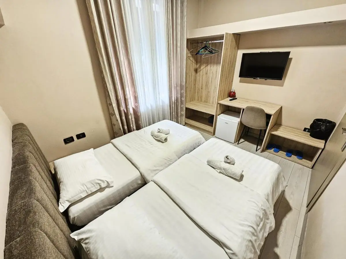 Sunflower Twin room