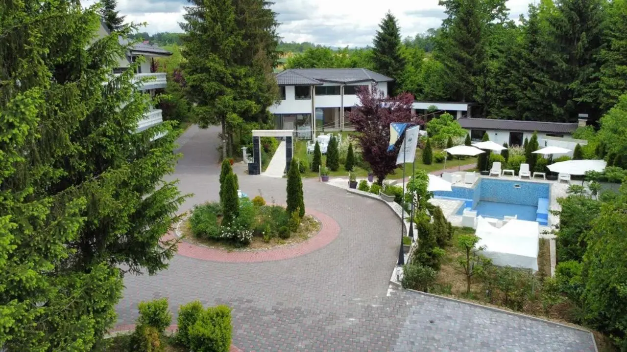 Rakovica Resort