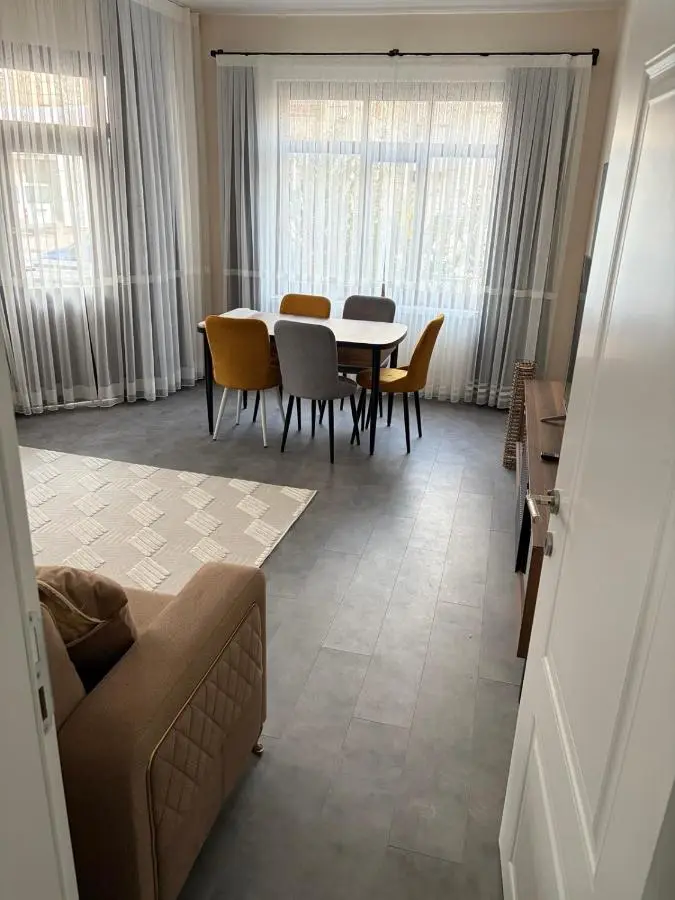 AdaSuites Spacious Family Apartment with Balcony 120 m2