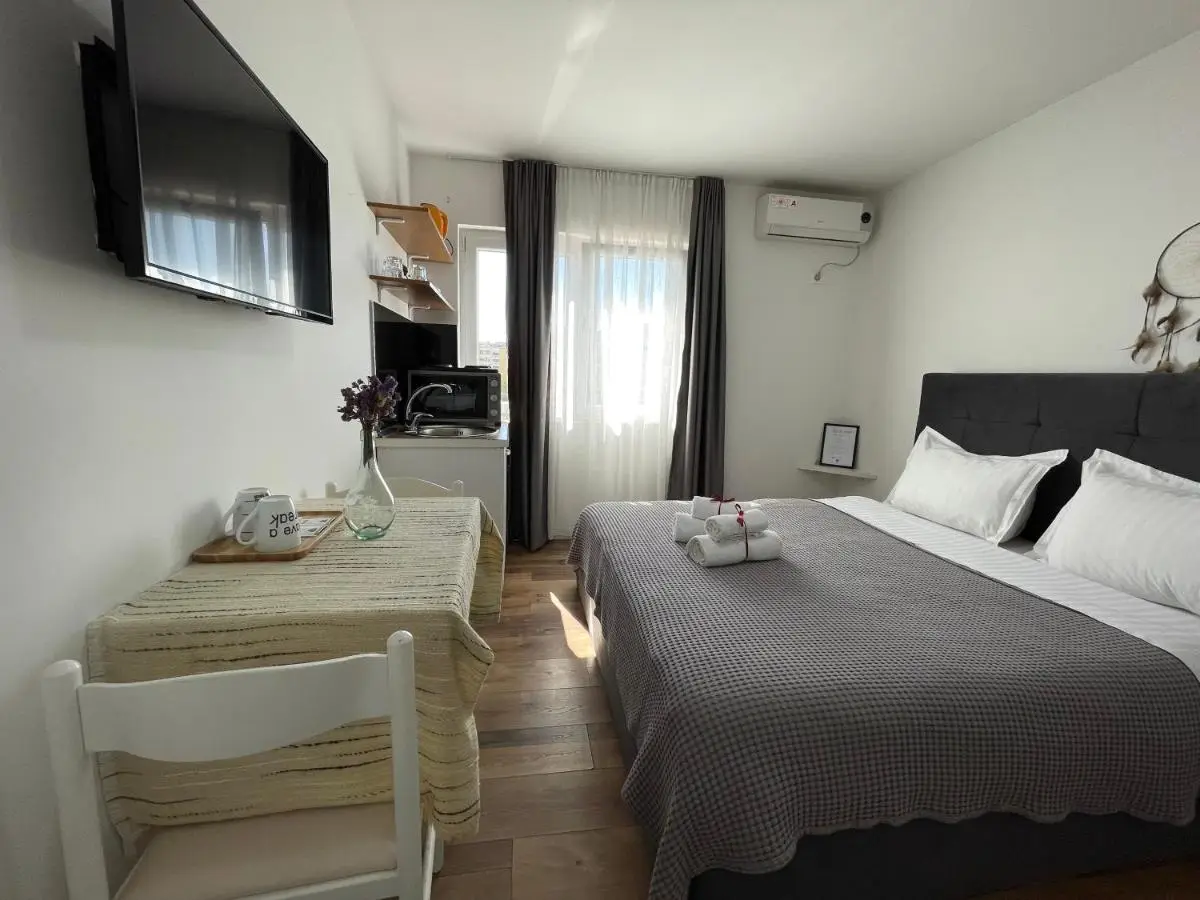 Central Studio Apartments
