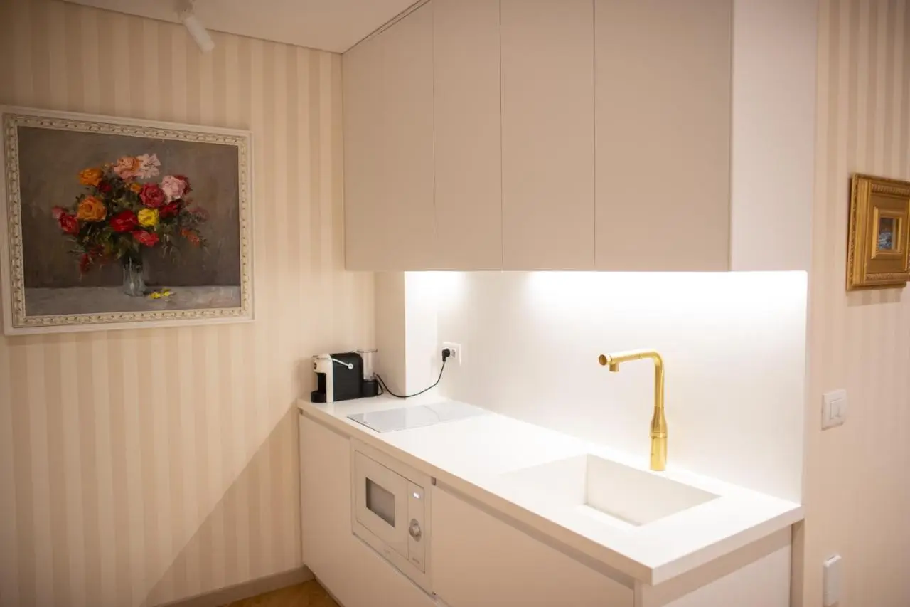 Seven Luxury Suites