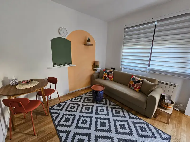 Ginger Cozy Apartment
