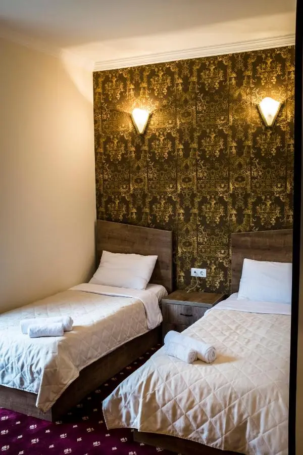 Orange Hotel