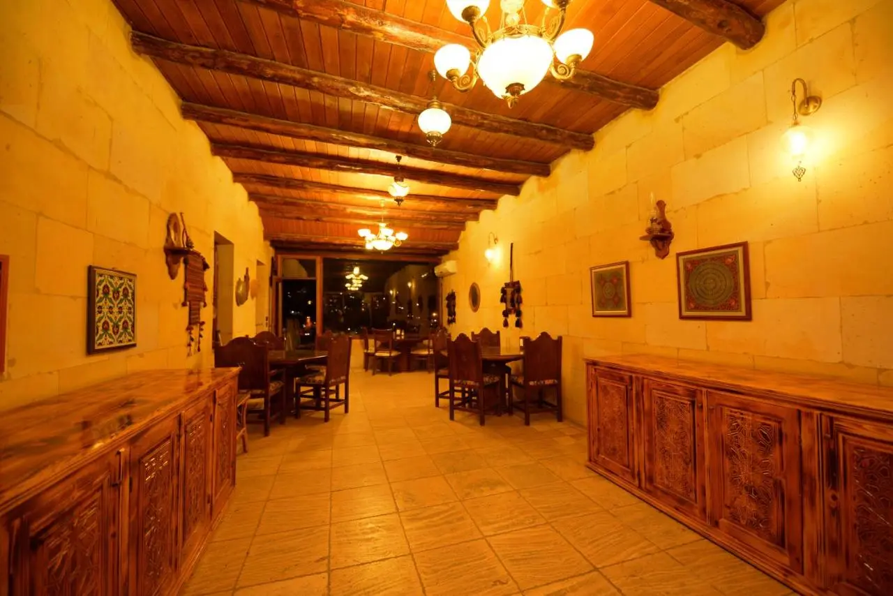 Vineyard Cave Hotel