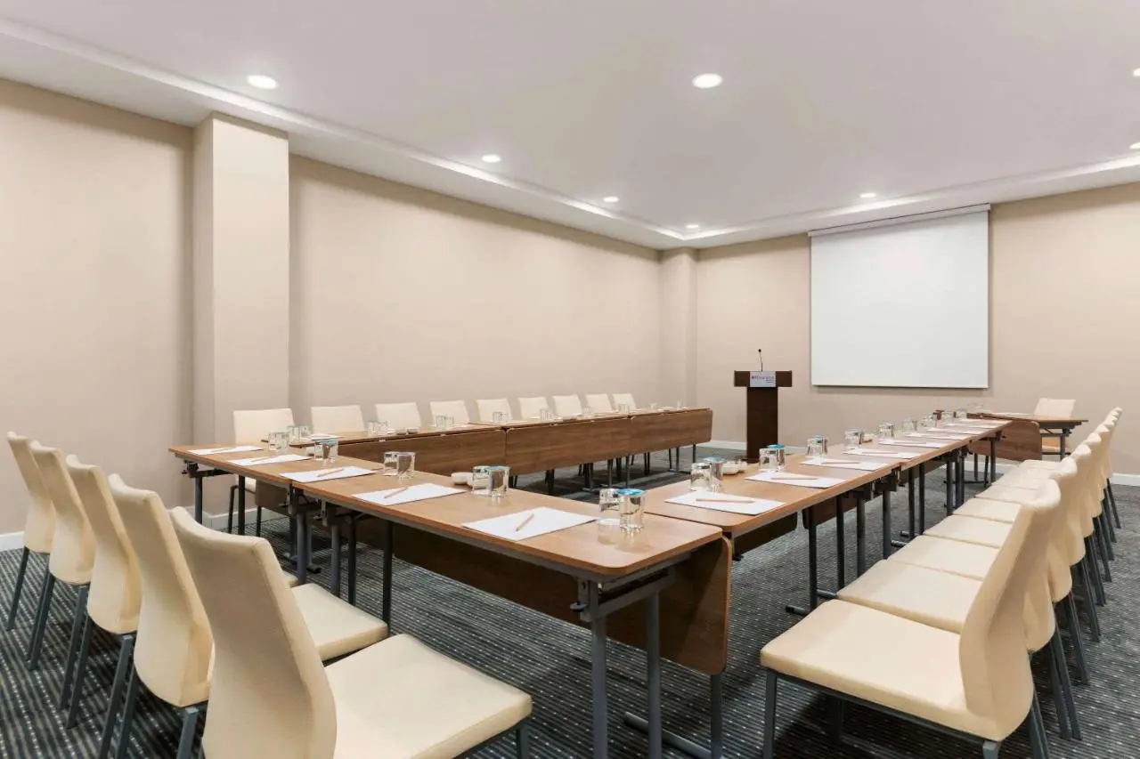 Ramada Encore Istanbul Kartal