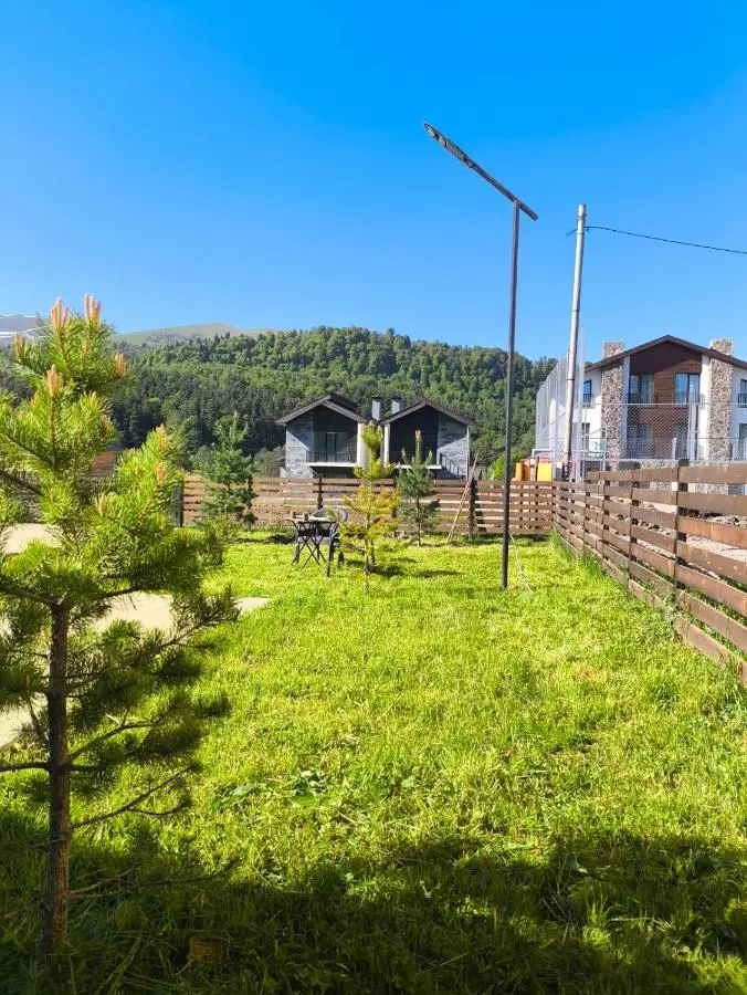 TwinSide Chalet Bakuriani