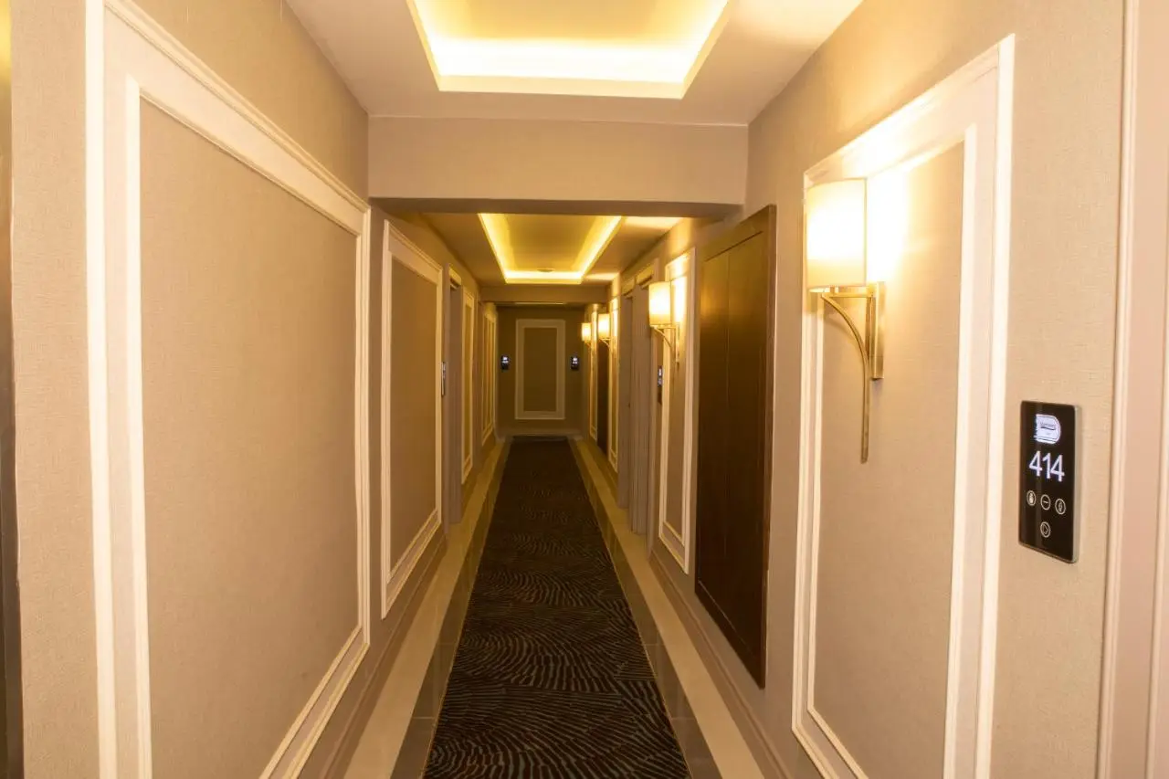 Martinenz Hotel Old City