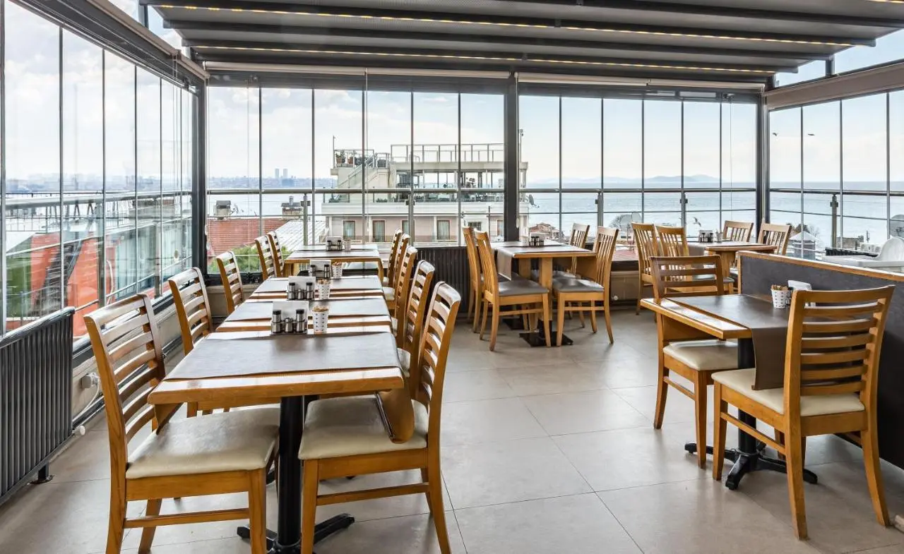 Seraglio Hotel & Suites