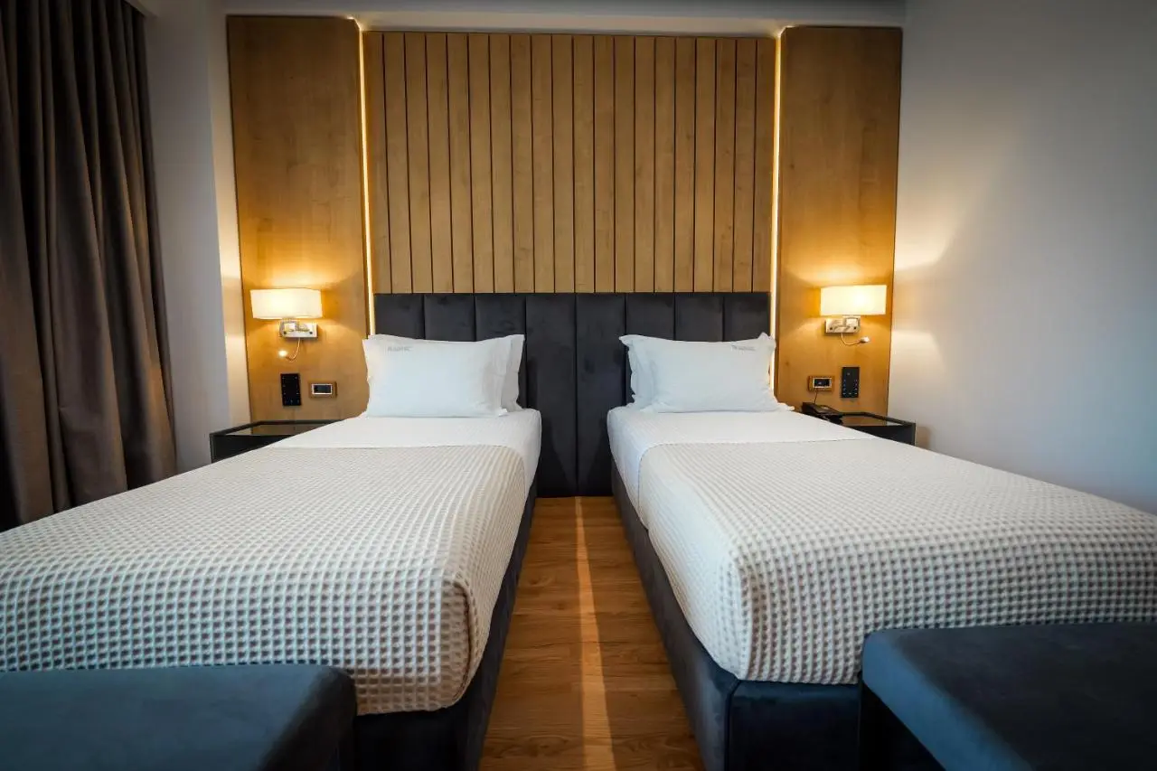 Hotel Uji Ftohte Tepelene