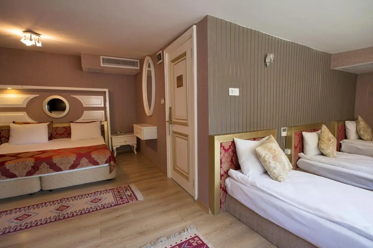 Hotel Queens Land