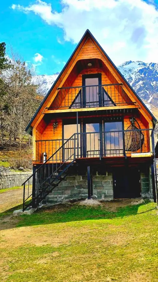 Elia Hut Kazbegi