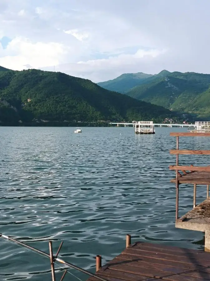 Dina apartman Jablaničko jezero