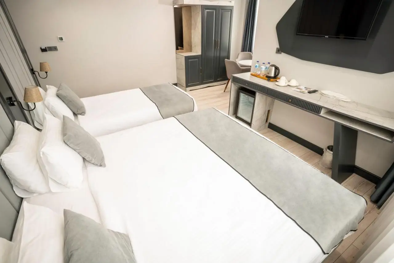 Express Plus Hotel