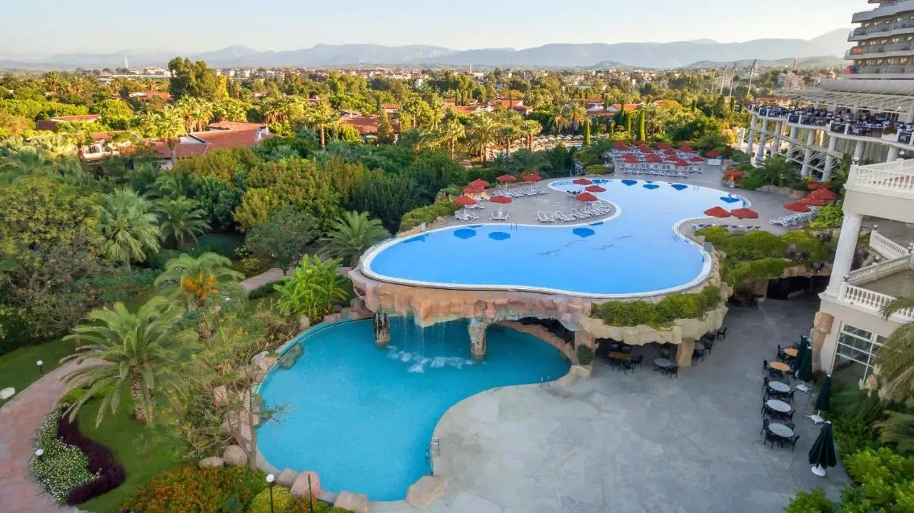 Starlight Resort Hotel