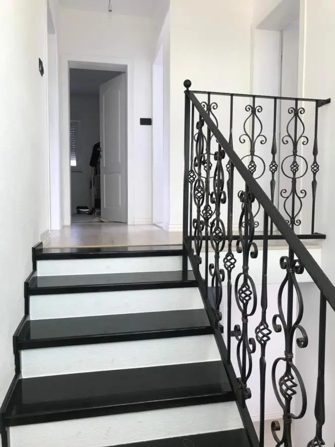Villa Elezovic