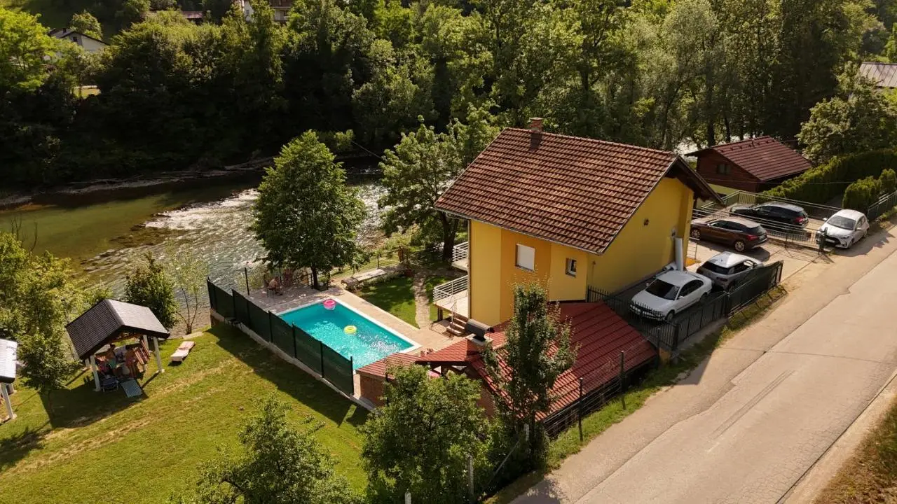 Holiday Homer Vila na Obali Vrbasa