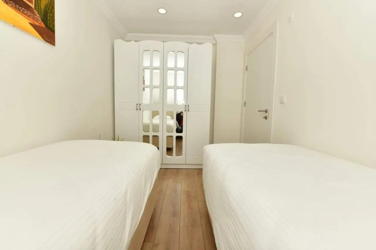 Kardes Apartment
