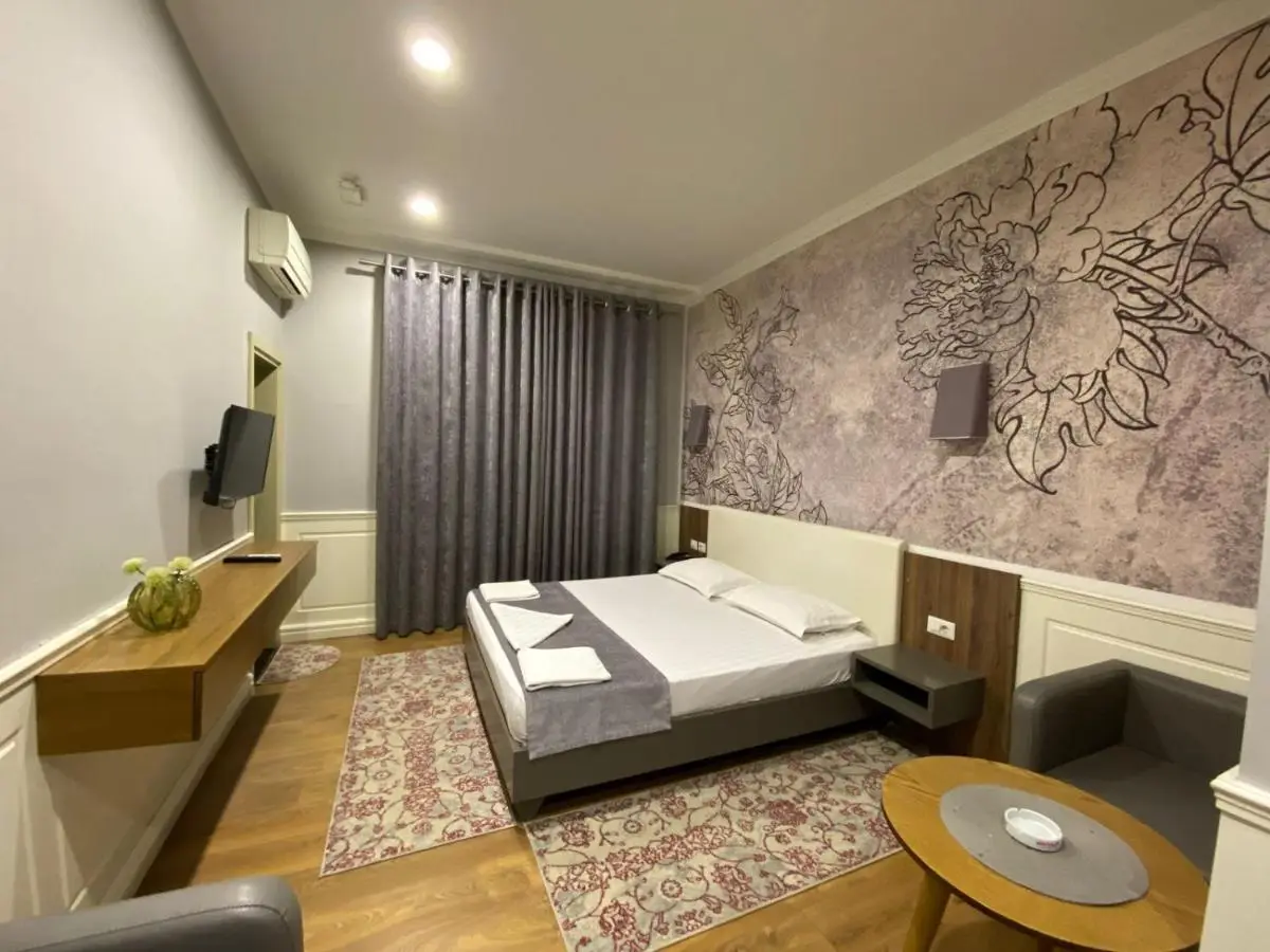 Edisem Hotel