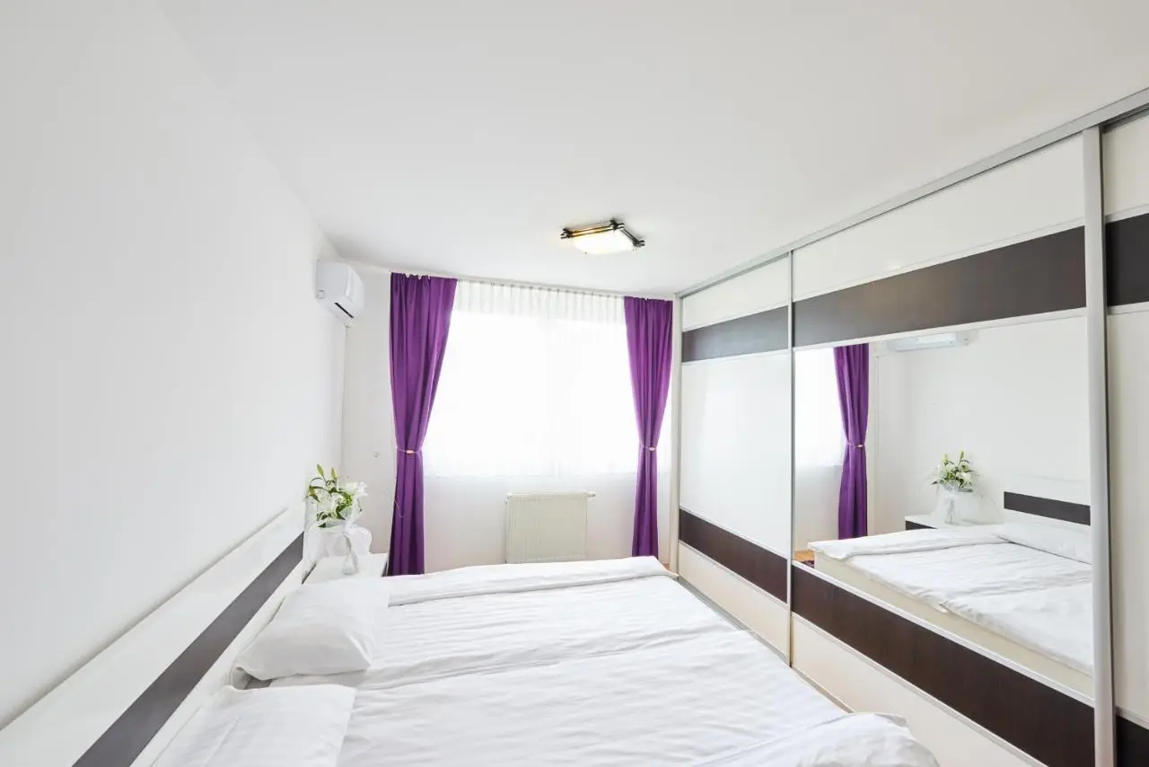 RIVER VIEW Apartments