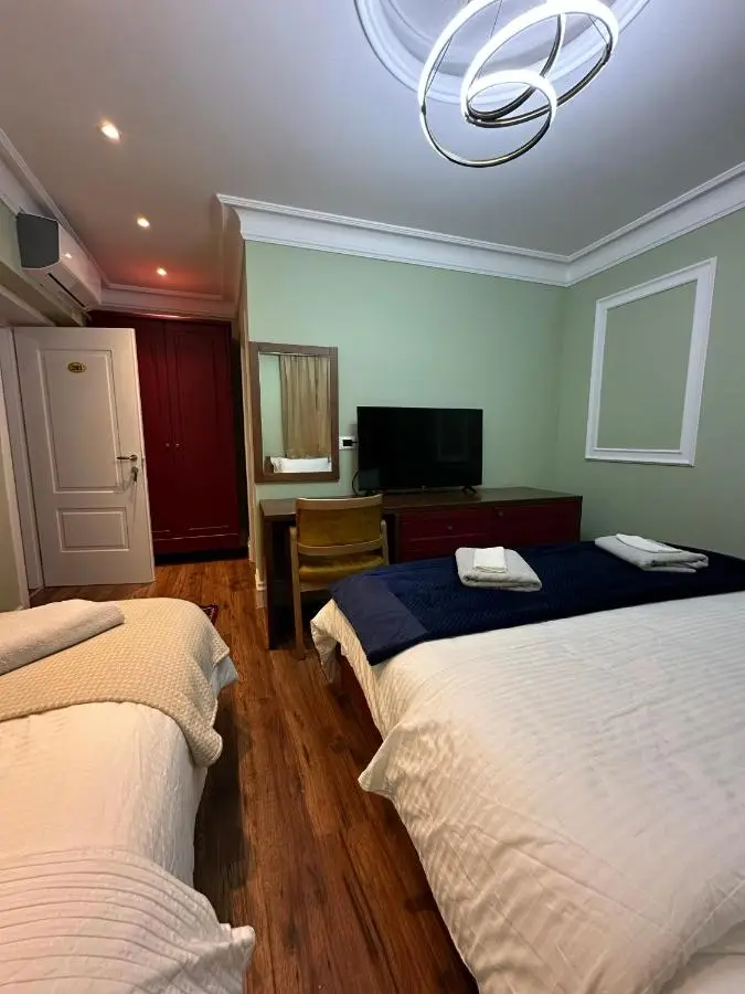 Flored Hotel