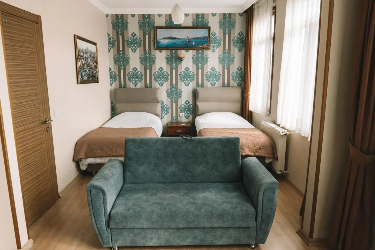 Green Life Apart Hotel