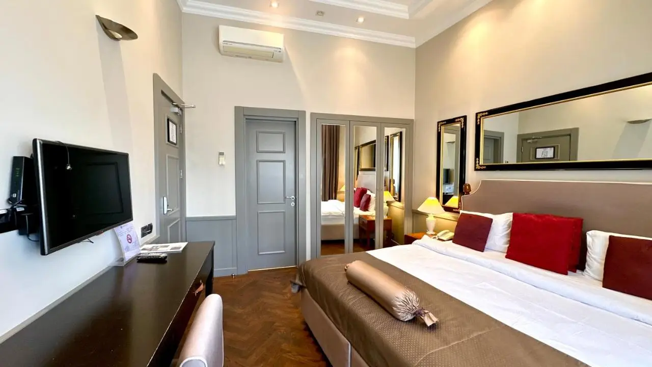 Seven Rooms Boutique Hotel