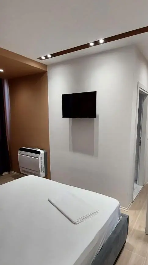 HOTEL KRISTAL