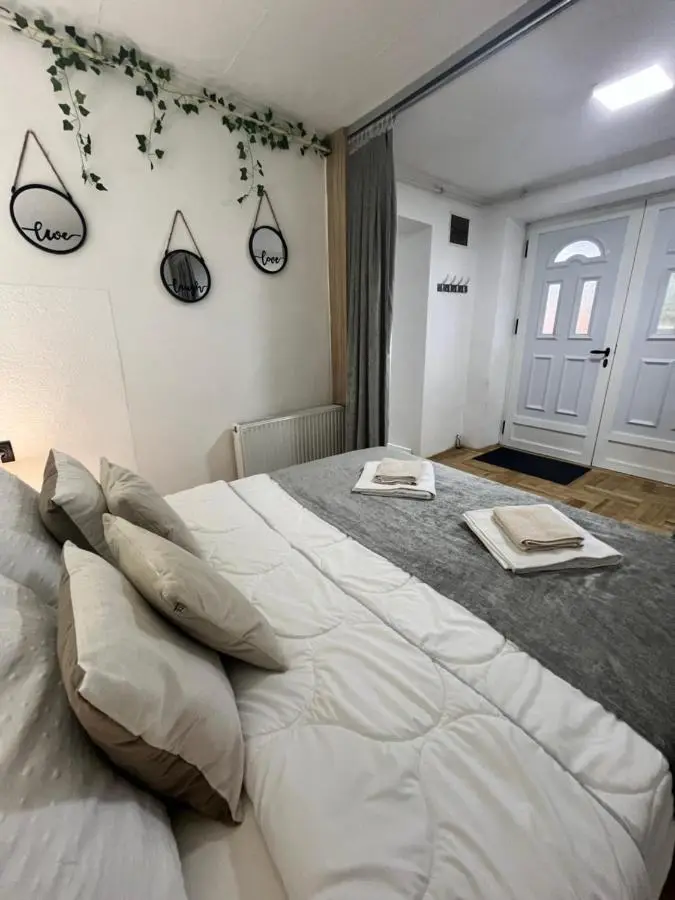 Apartment Irma free parking old town near Bascarsija