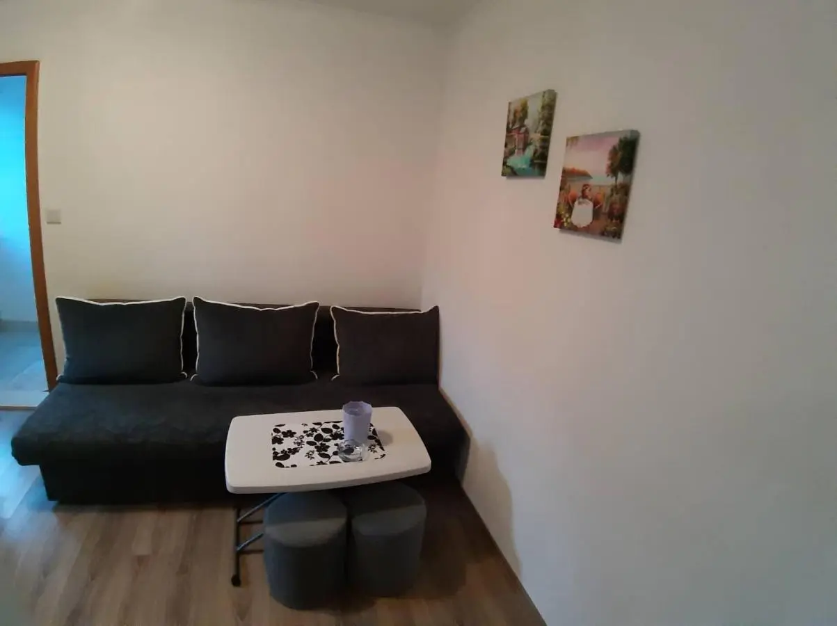 Apartments Leža