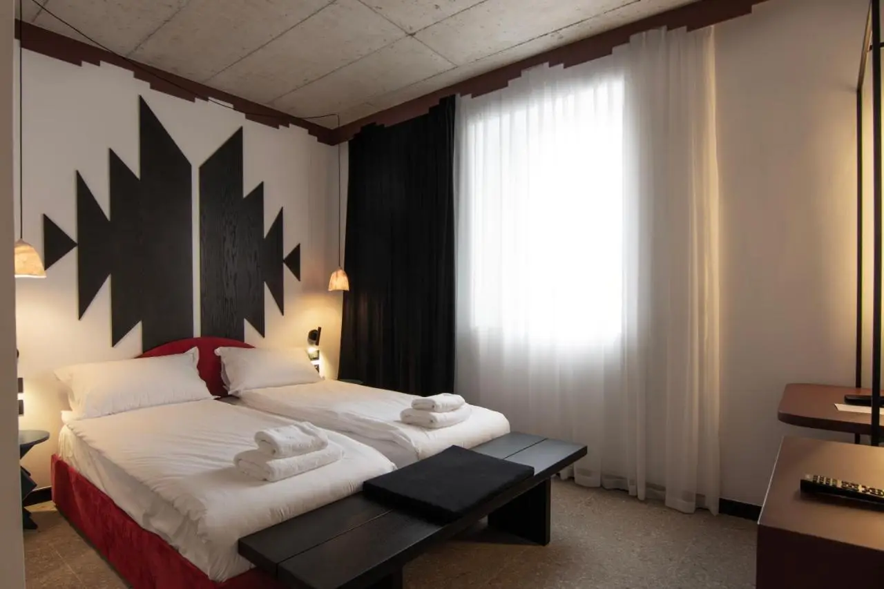 Bazaar Hotel