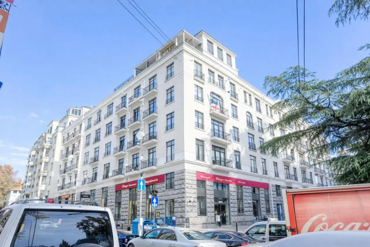 Liberty Square Apartment On Rustaveli