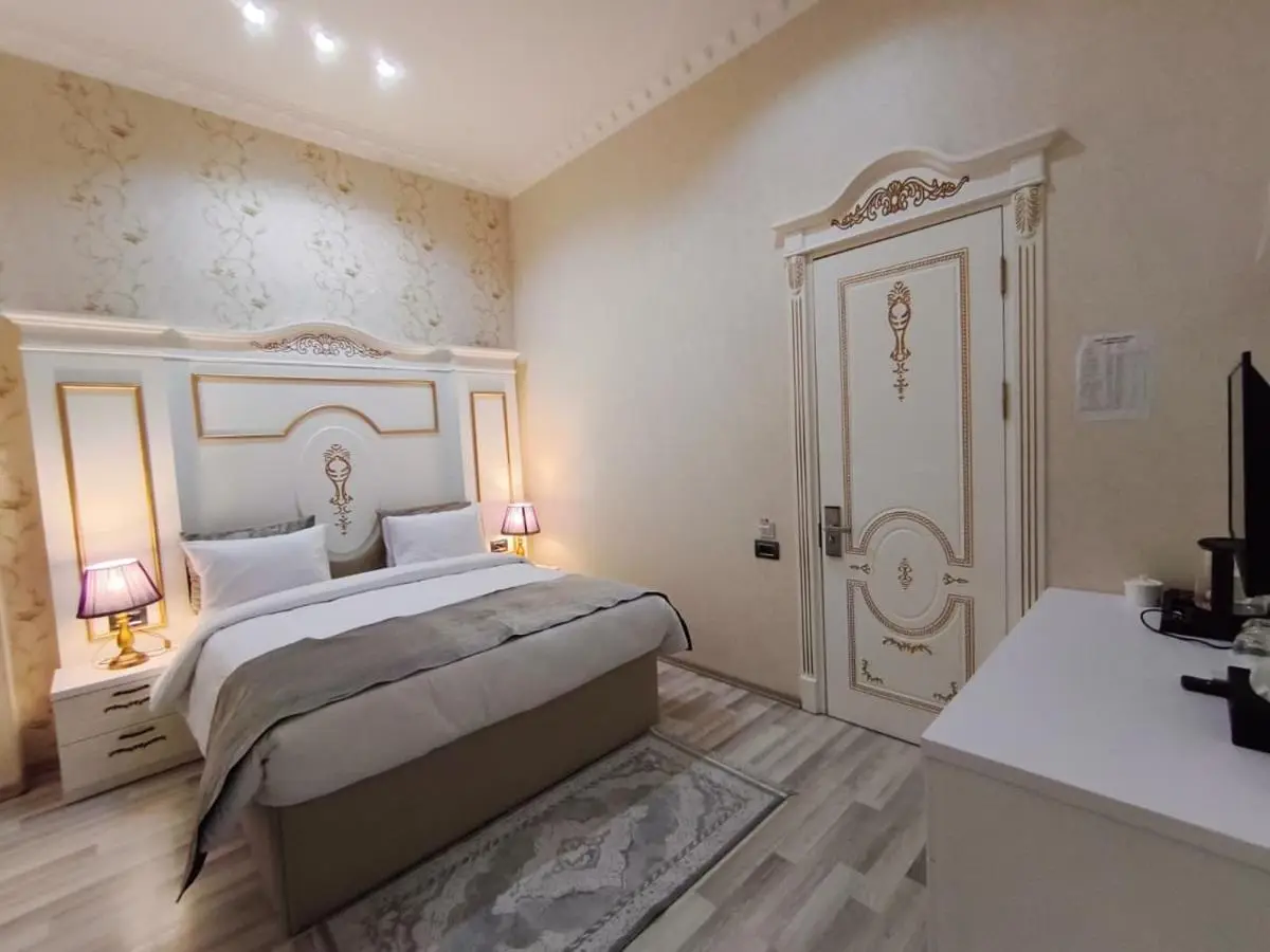 Nizami White Hotel City