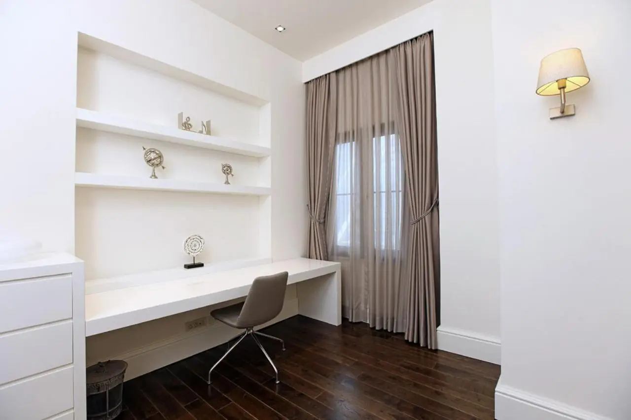 Pera Residence