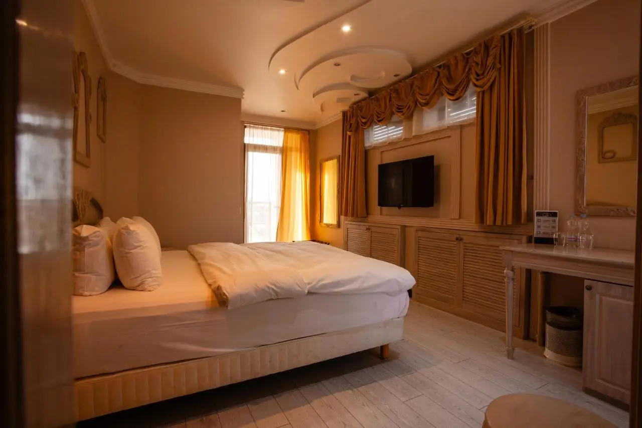 Piazza Boutique Hotel