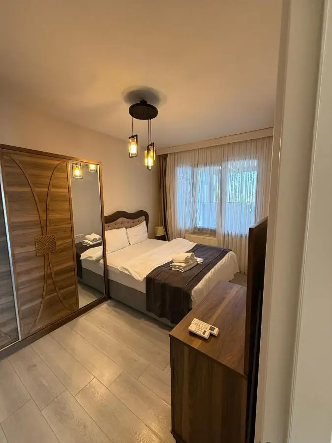Green Hills Suites