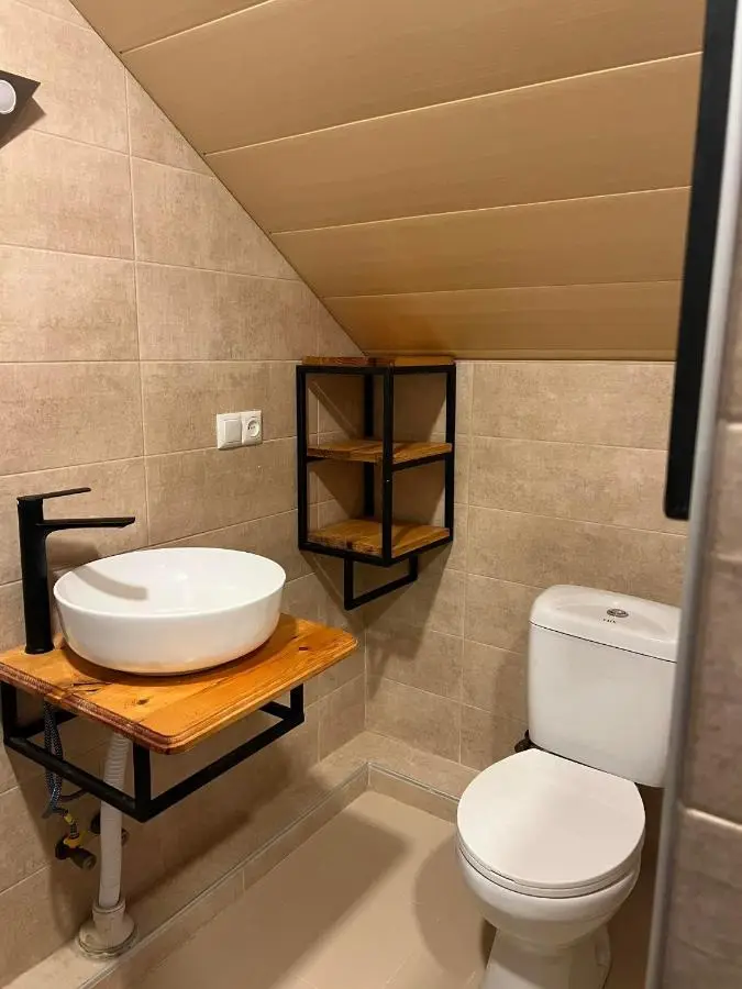Nino & Irodi's Guest House