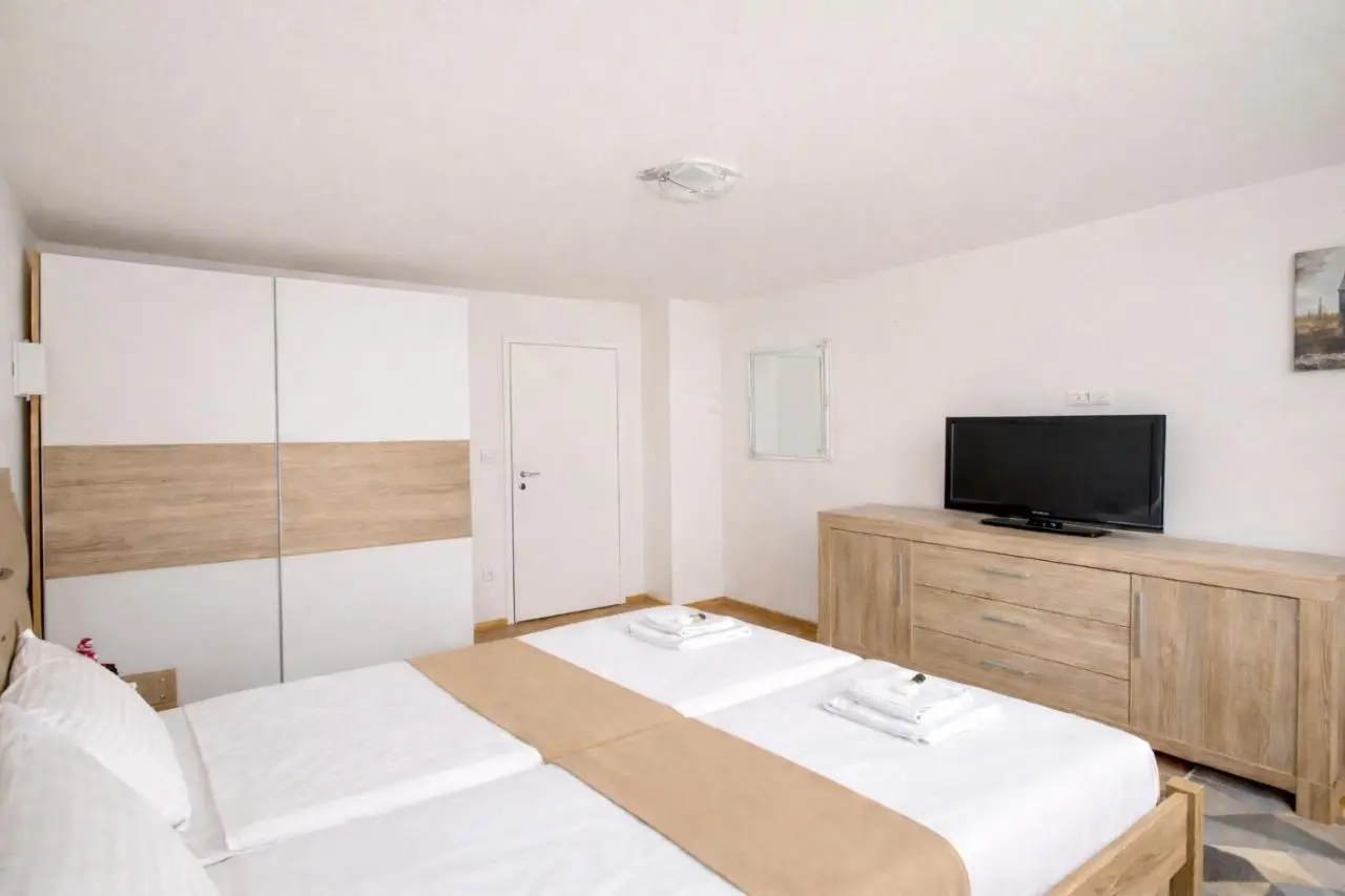 Old Square Apartment - Old Town
