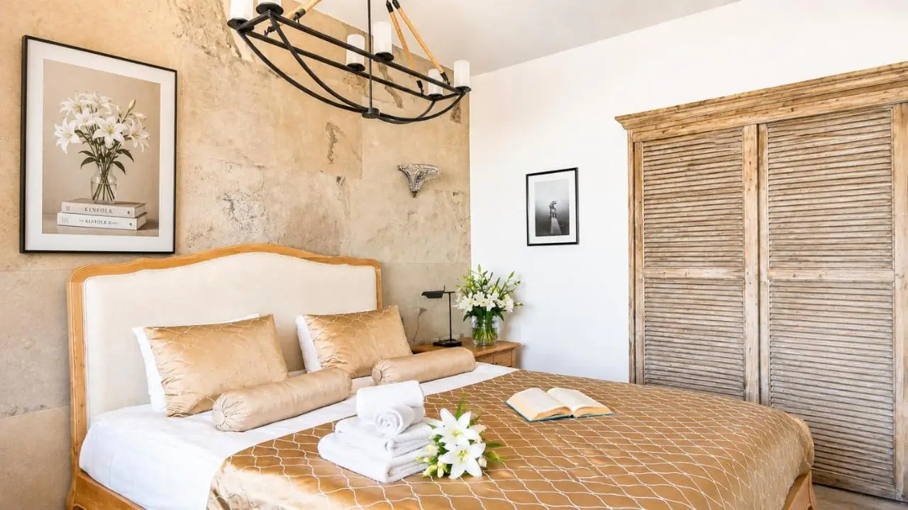 Shirvanshah Hotel