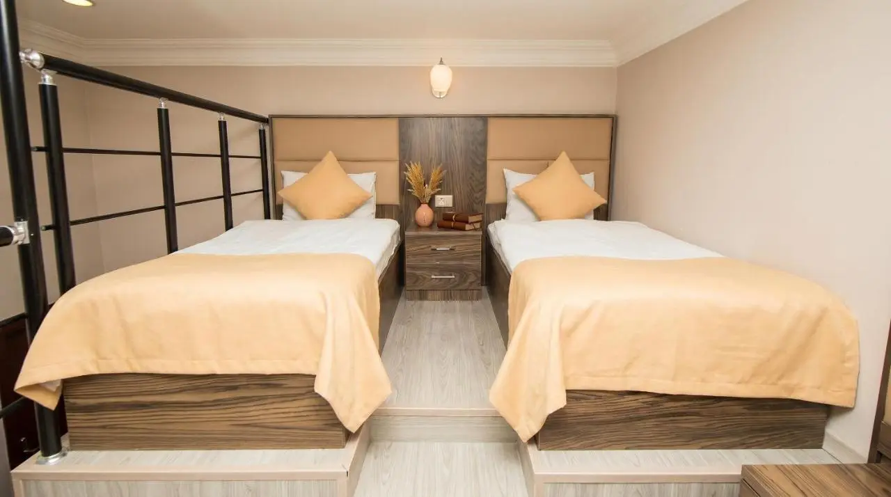Passage Hotel & Apartments
