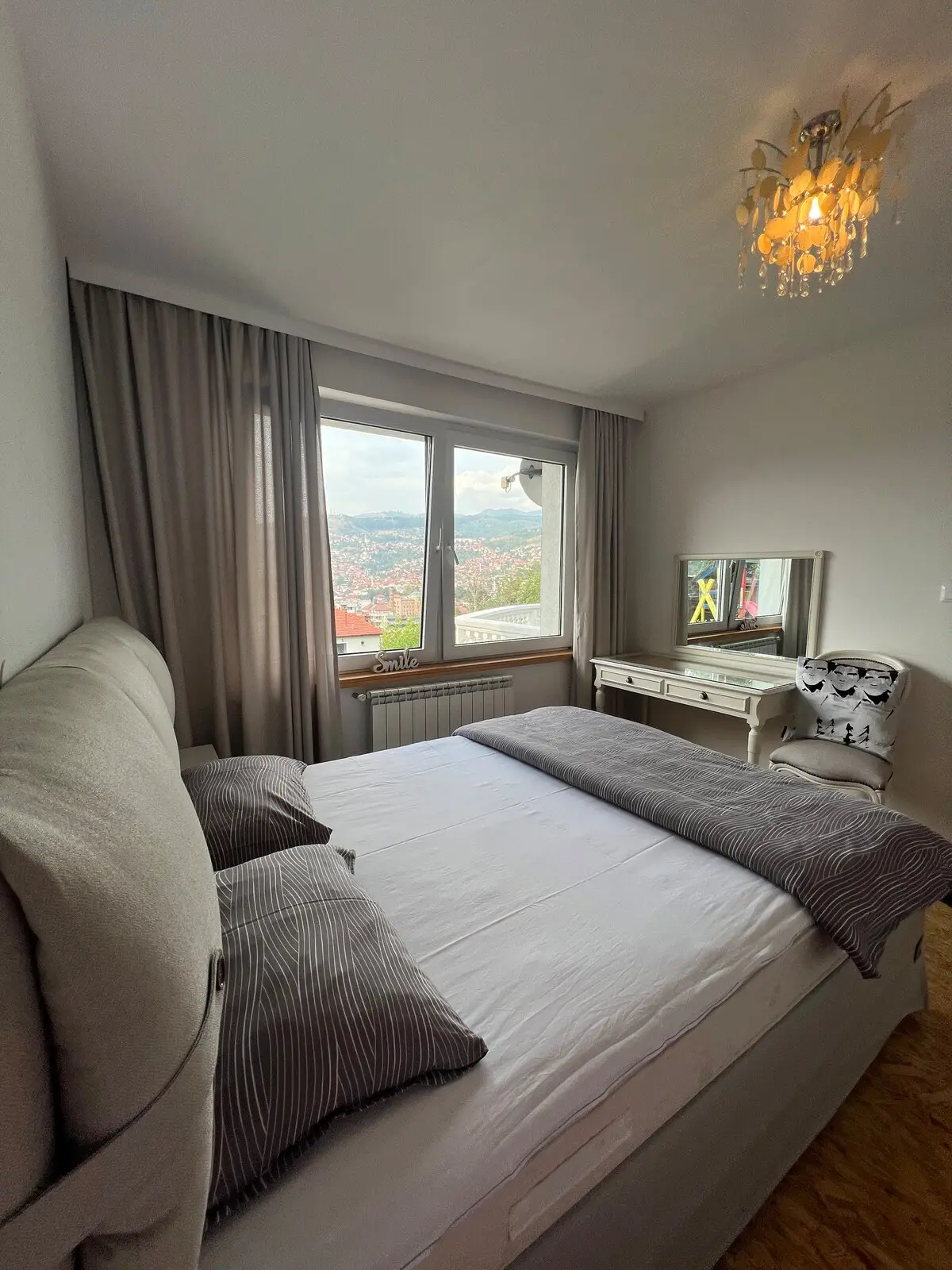 Luxury 2 bedroom apartment with pool