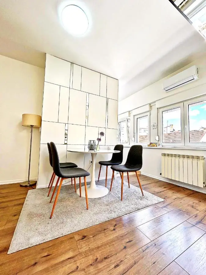 LuxApart Titova City Centar free garage