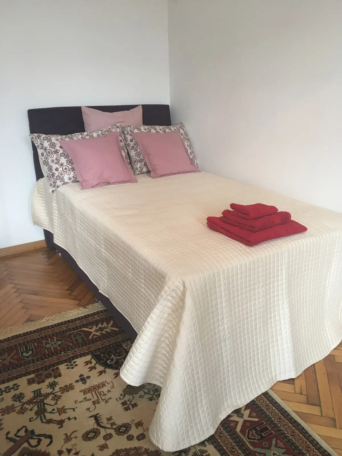 Luxurious  Apartment in Old Town+Parking