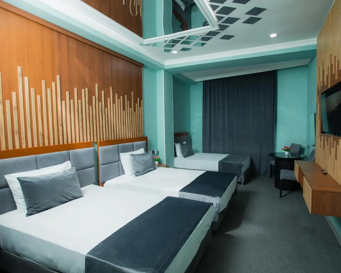 Corniche White City Hotel