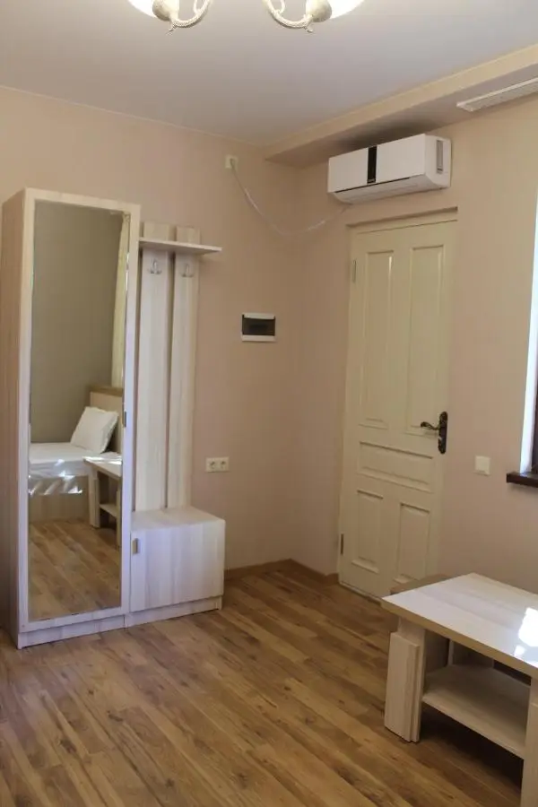 Emis Hotel