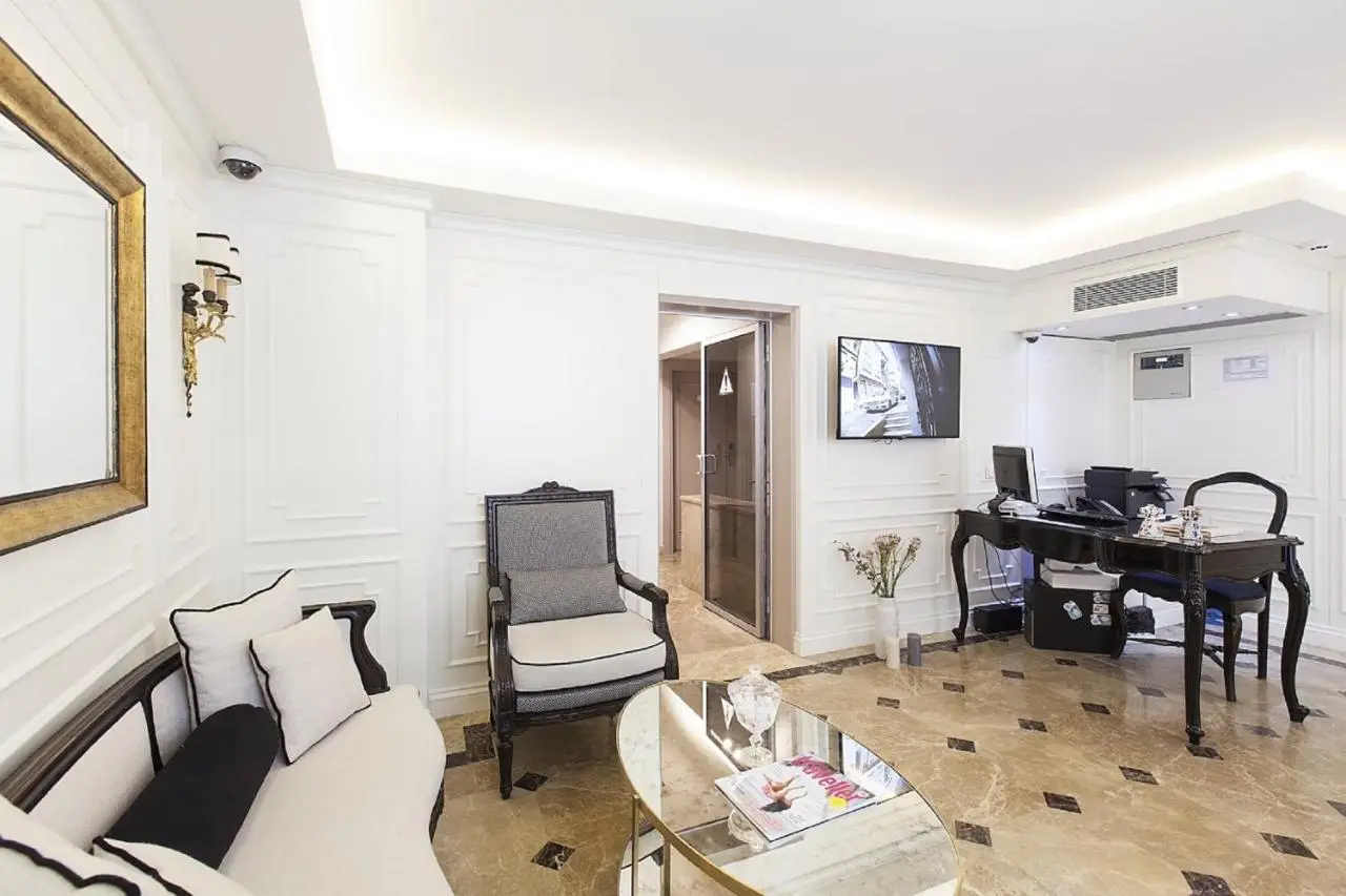 Perla Galata Hotel