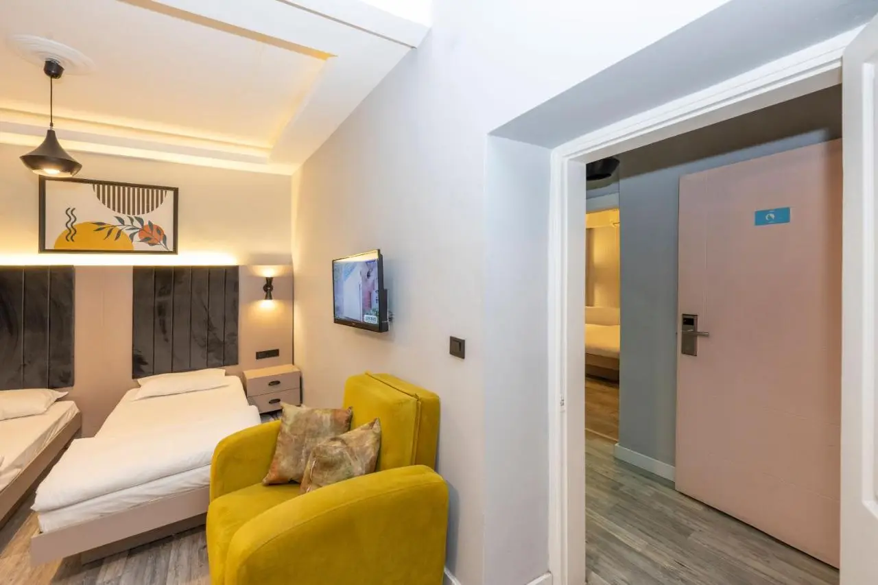 Cirrus Suites