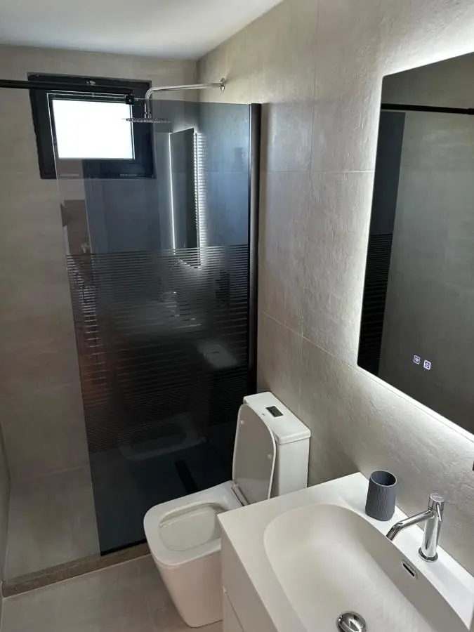 Lake Escape Villa Shirokë